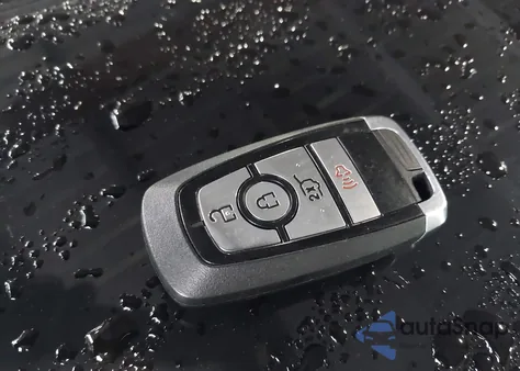 2021 Ford Escape Se z USA, uszkodzony, nr VIN 1FMCU0G68MUB08310